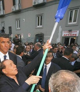 Berlusconi, scopatore azzurro