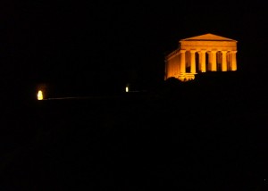 Valle dei Templi di Agrigento di notte